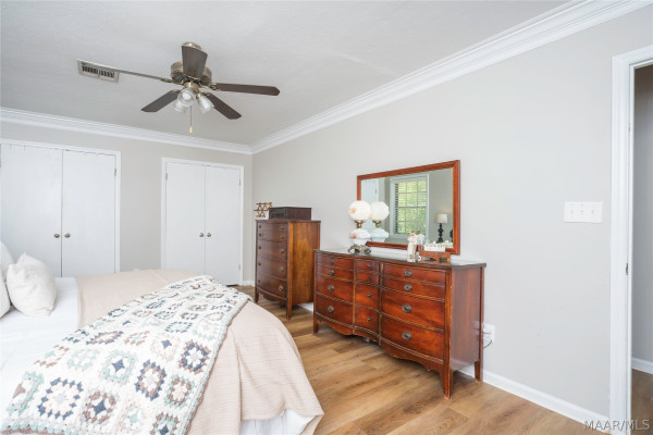 932 WHITEHALL Parkway