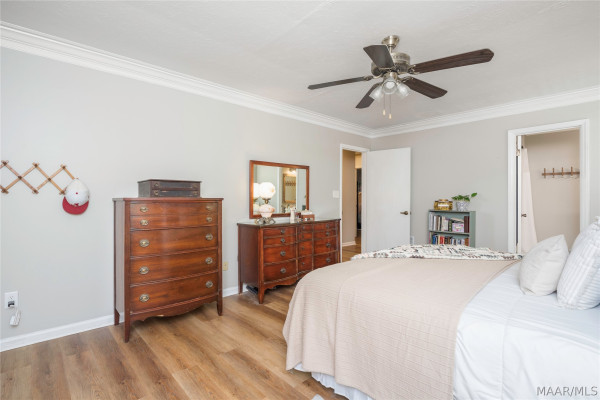 932 WHITEHALL Parkway