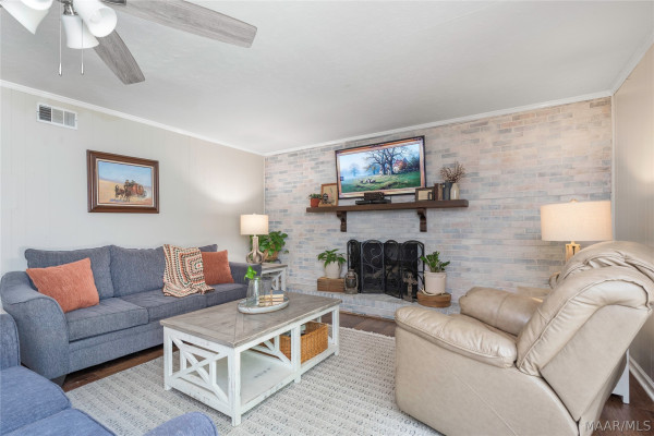 932 WHITEHALL Parkway