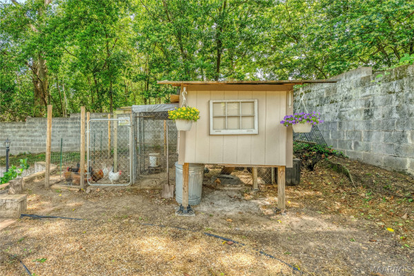 932 WHITEHALL Parkway