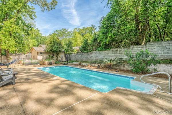 932 WHITEHALL Parkway