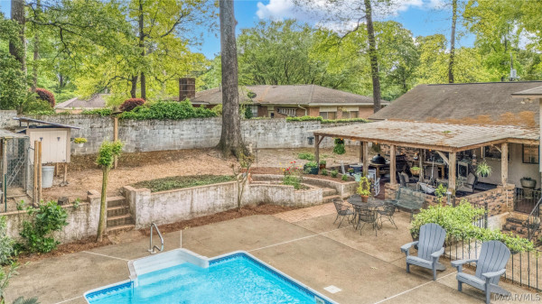 932 WHITEHALL Parkway
