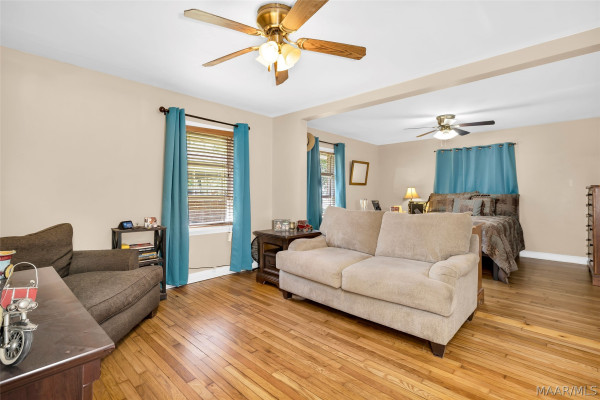 3012 PELZER Avenue