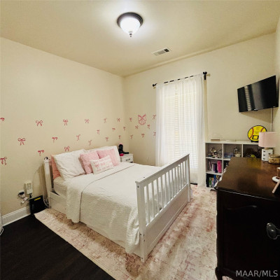 181 Village Knoll