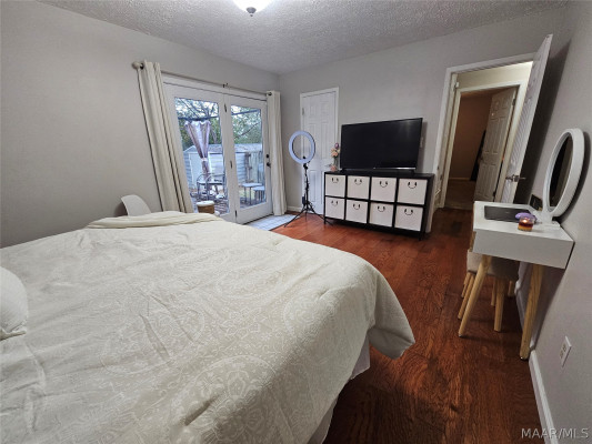 7 Crestwood Court
