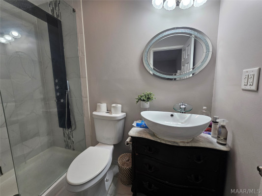 7 Crestwood Court
