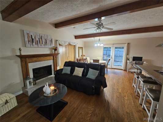7 Crestwood Court