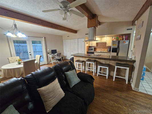 7 Crestwood Court