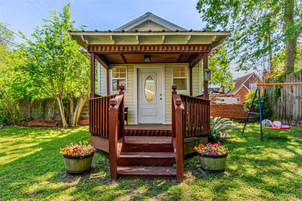 102 N Dubois Street