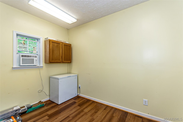 102 N Dubois Street