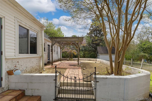 3640 NARROW LANE Road