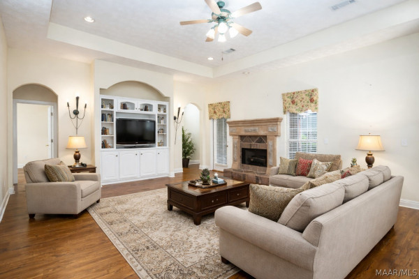 6937 Heathermoore Loop