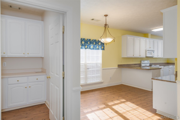 6937 Heathermoore Loop