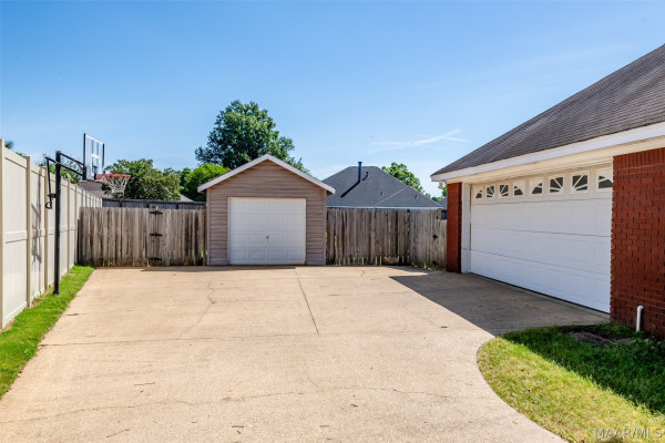 311 Poplar Street