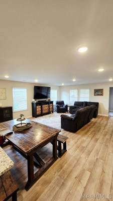 112 Kohn Drive
