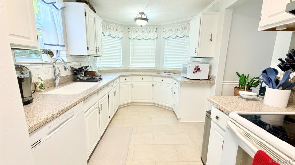2608 Old Orchard Lane