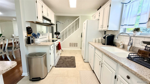 2608 Old Orchard Lane