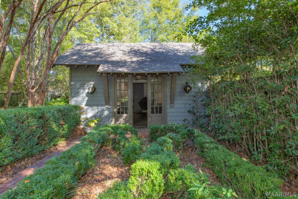 741 Thorn Place