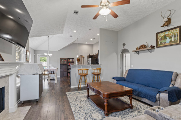 1673 BUENA VISTA Boulevard