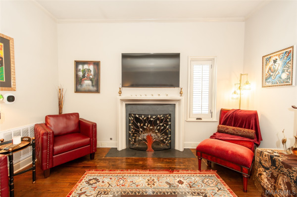 537 Cloverdale Road