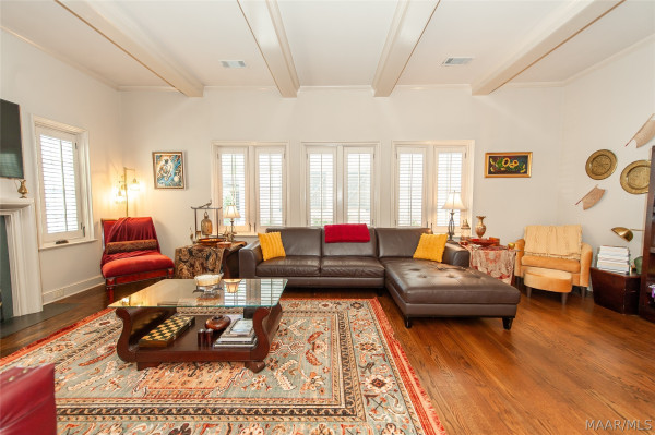 537 Cloverdale Road