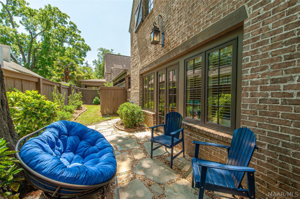 537 Cloverdale Road