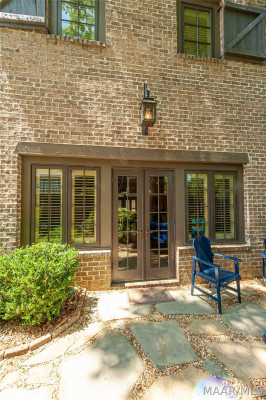 537 Cloverdale Road