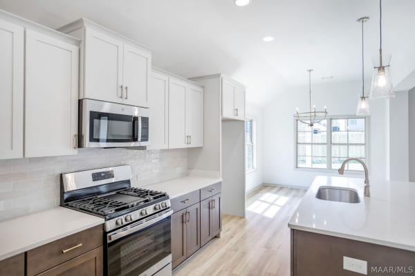 436 Hawthorne Ridge Drive