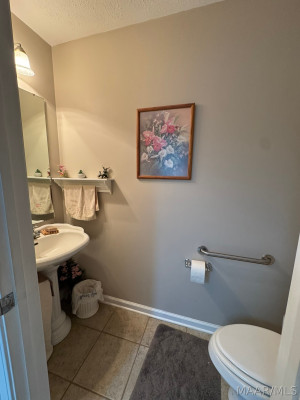 86 STERLING Drive