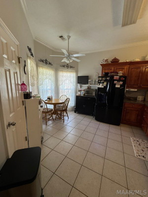 86 STERLING Drive