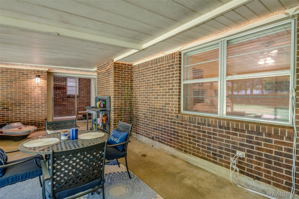 3875 Faunsdale Drive