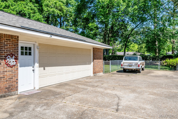 3875 Faunsdale Drive