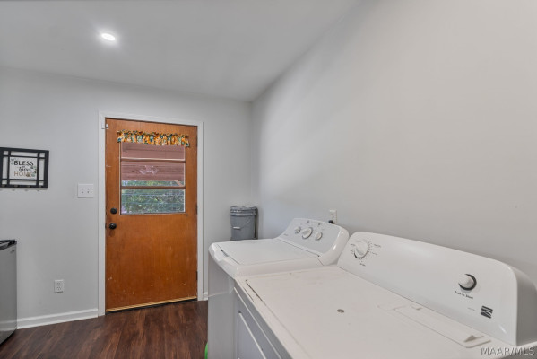 5220 Pineview Road
