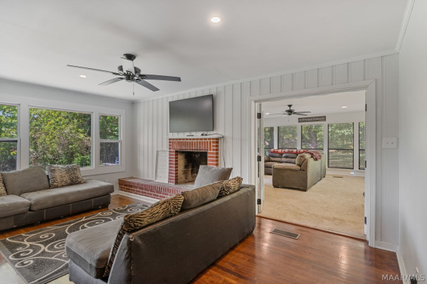 5220 Pineview Road