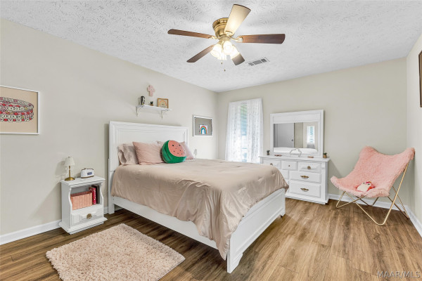 5270 Redland Road