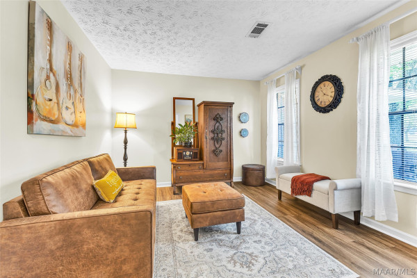 5270 Redland Road