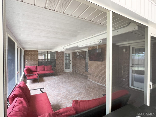 1218 YORKSHIRE Drive