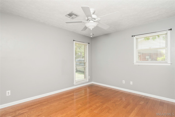 562 Larkin Lane