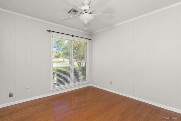 562 Larkin Lane