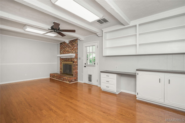 562 Larkin Lane