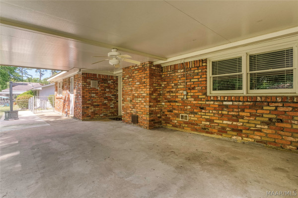 562 Larkin Lane