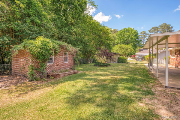 562 Larkin Lane