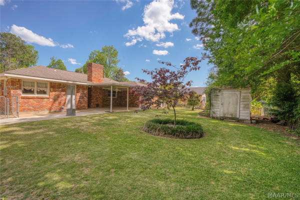 562 Larkin Lane