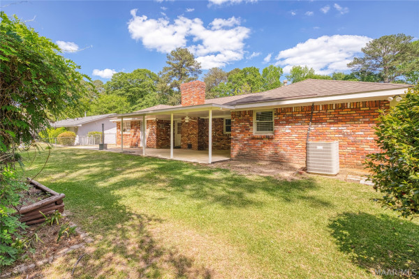 562 Larkin Lane