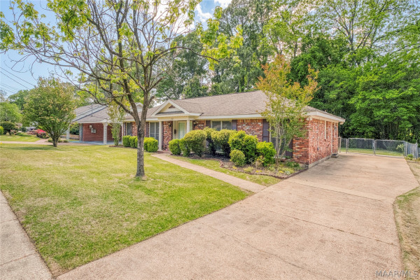 562 Larkin Lane