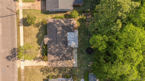 562 Larkin Lane