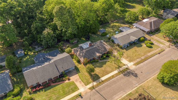 562 Larkin Lane