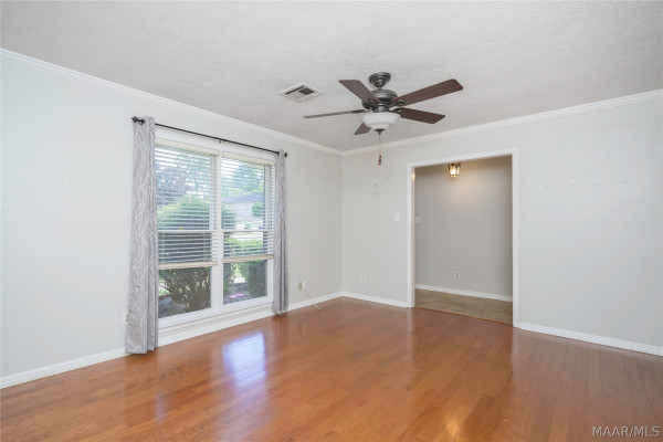 562 Larkin Lane