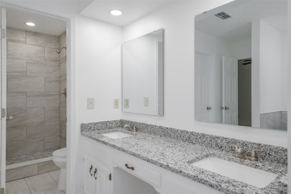 6532 Monmouth Mews
