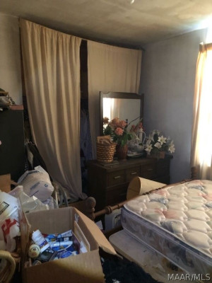 3267 MOBILE Drive